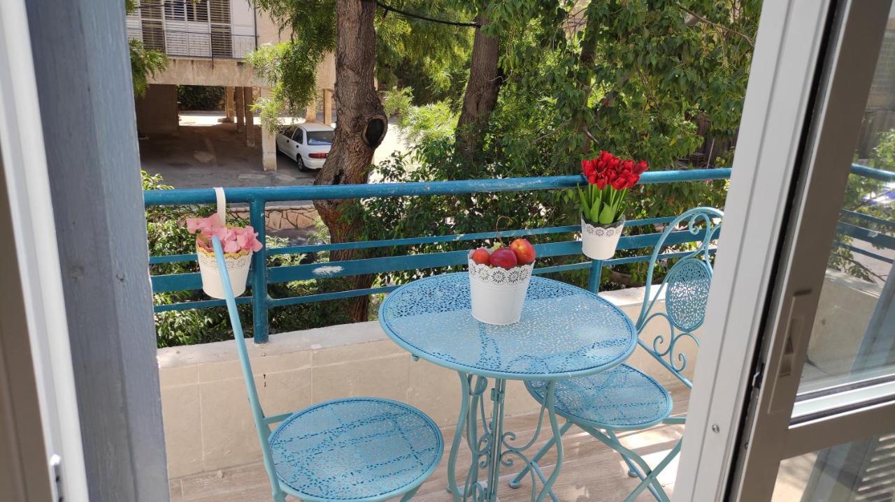 Apartamento Lovely Studio With Balcony Rechovot Exterior foto